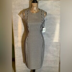 Calvin Klein, Black & White Houndstooth print sleeveless shift dress. NWT Sz 8